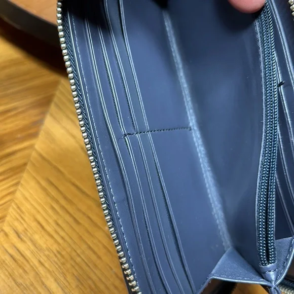 COACH Accordion Zip Wallet In Signature Canvas - Picture 16 of 16